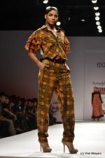 Model walk the ramp for Rahul Singh Show at Wills Lifestyle India Fashion Week 2012 day 4 on 9th Oct 2012 (32).JPG